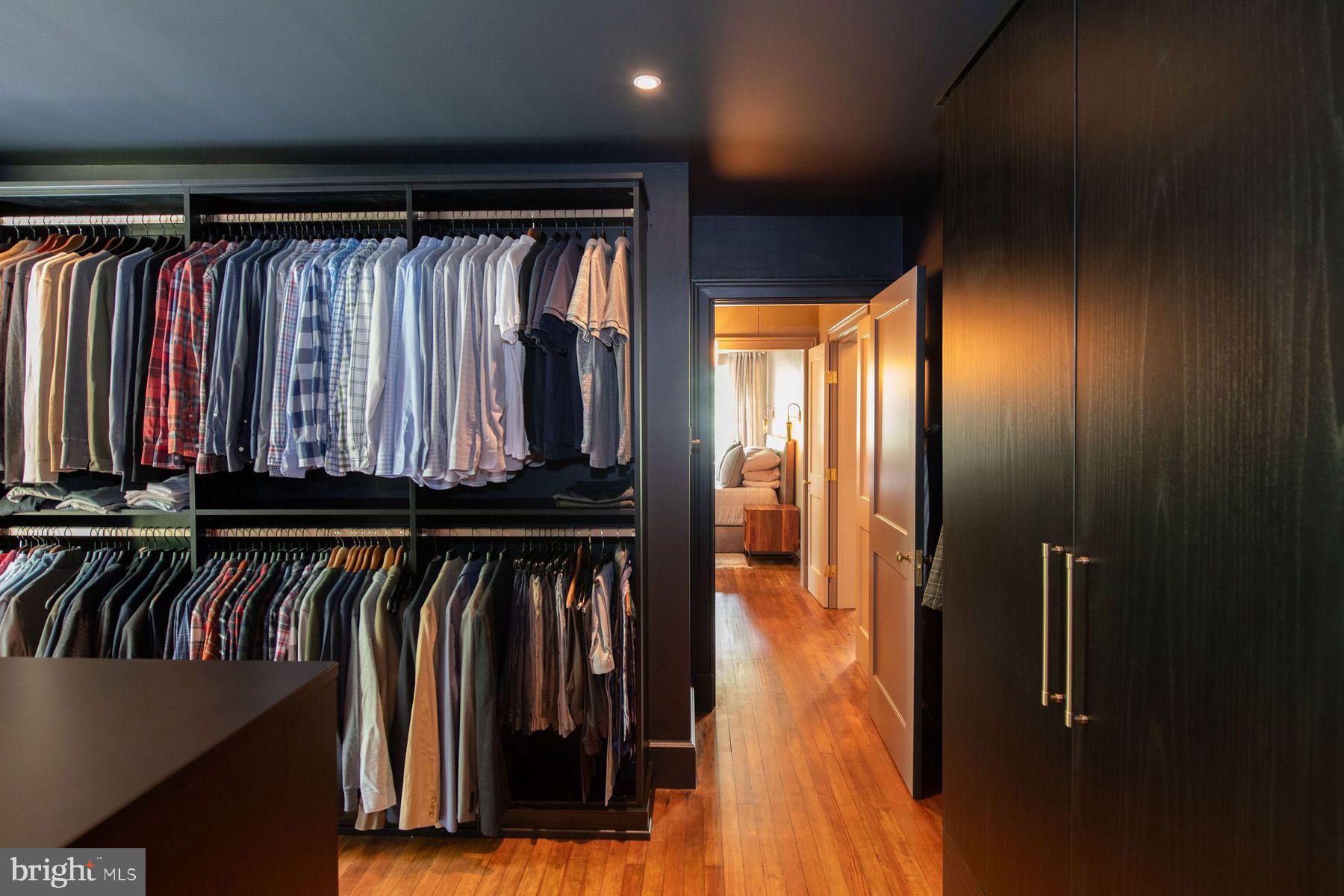 CHESTNUT HILL - Residential