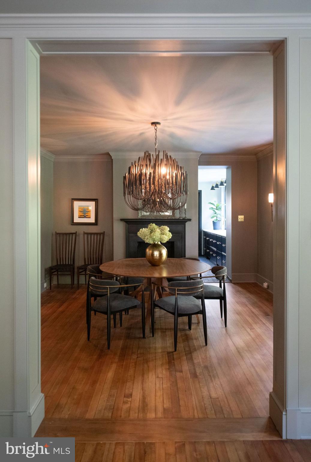 CHESTNUT HILL - Residential