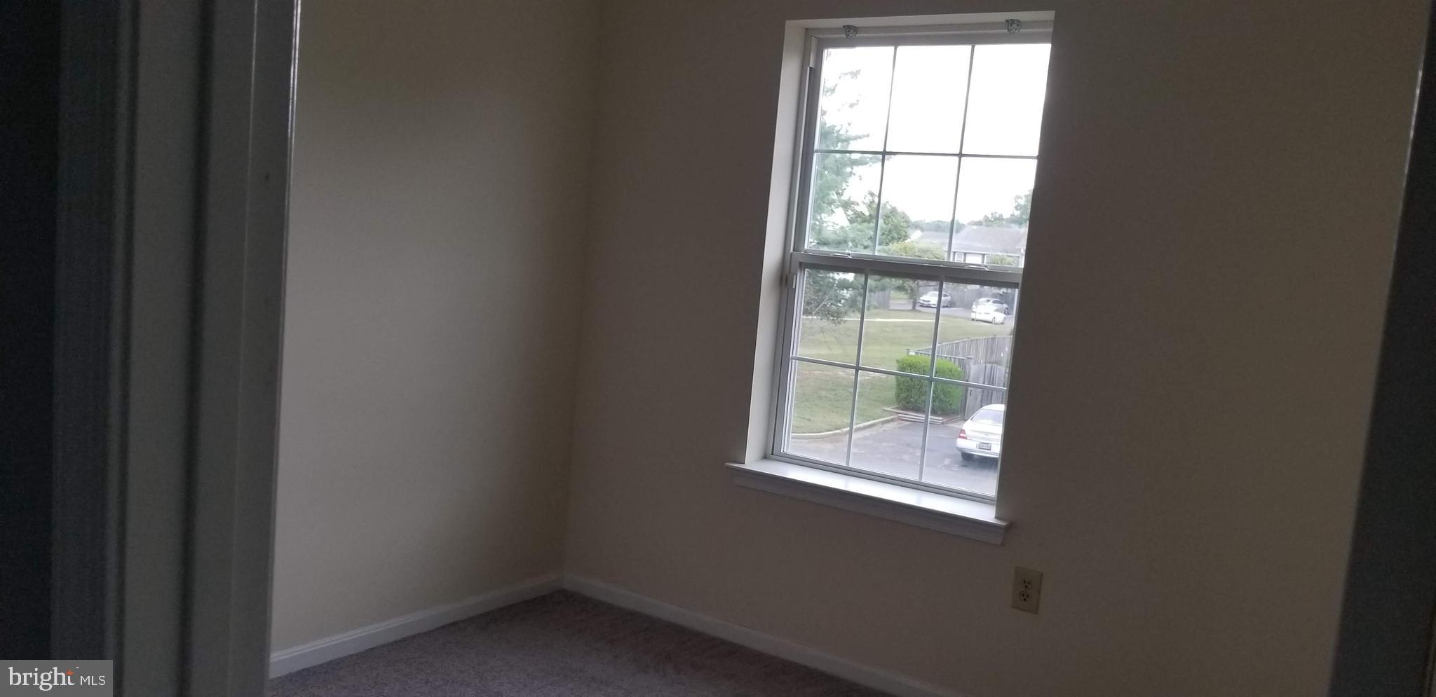 ST CHARLES HAMPSHIRE - Residential