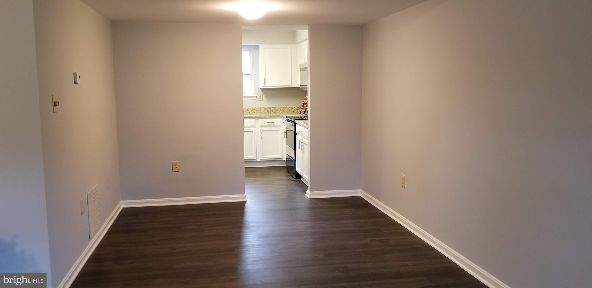 ST CHARLES HAMPSHIRE - Residential