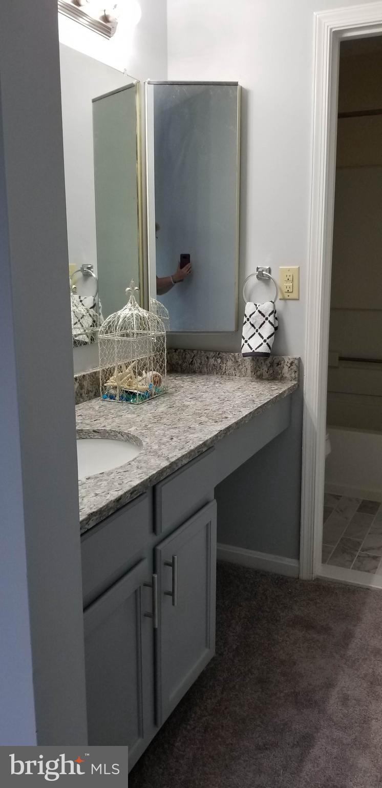 ST CHARLES HAMPSHIRE - Residential