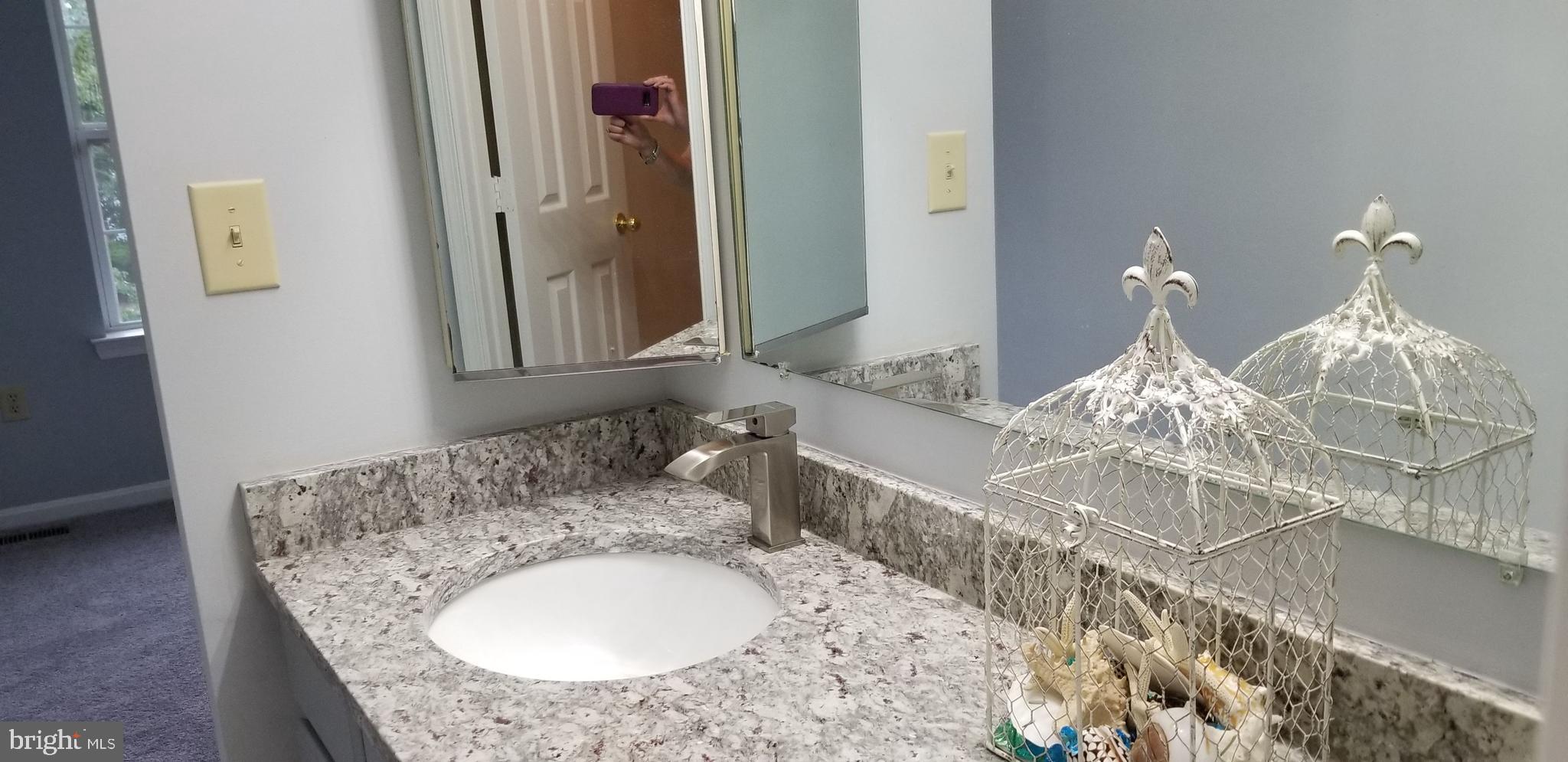 ST CHARLES HAMPSHIRE - Residential