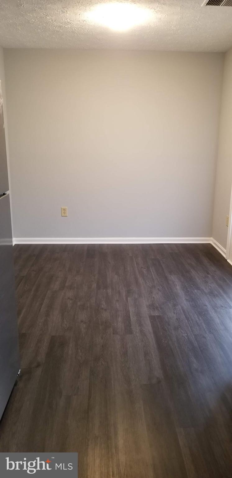 ST CHARLES HAMPSHIRE - Residential