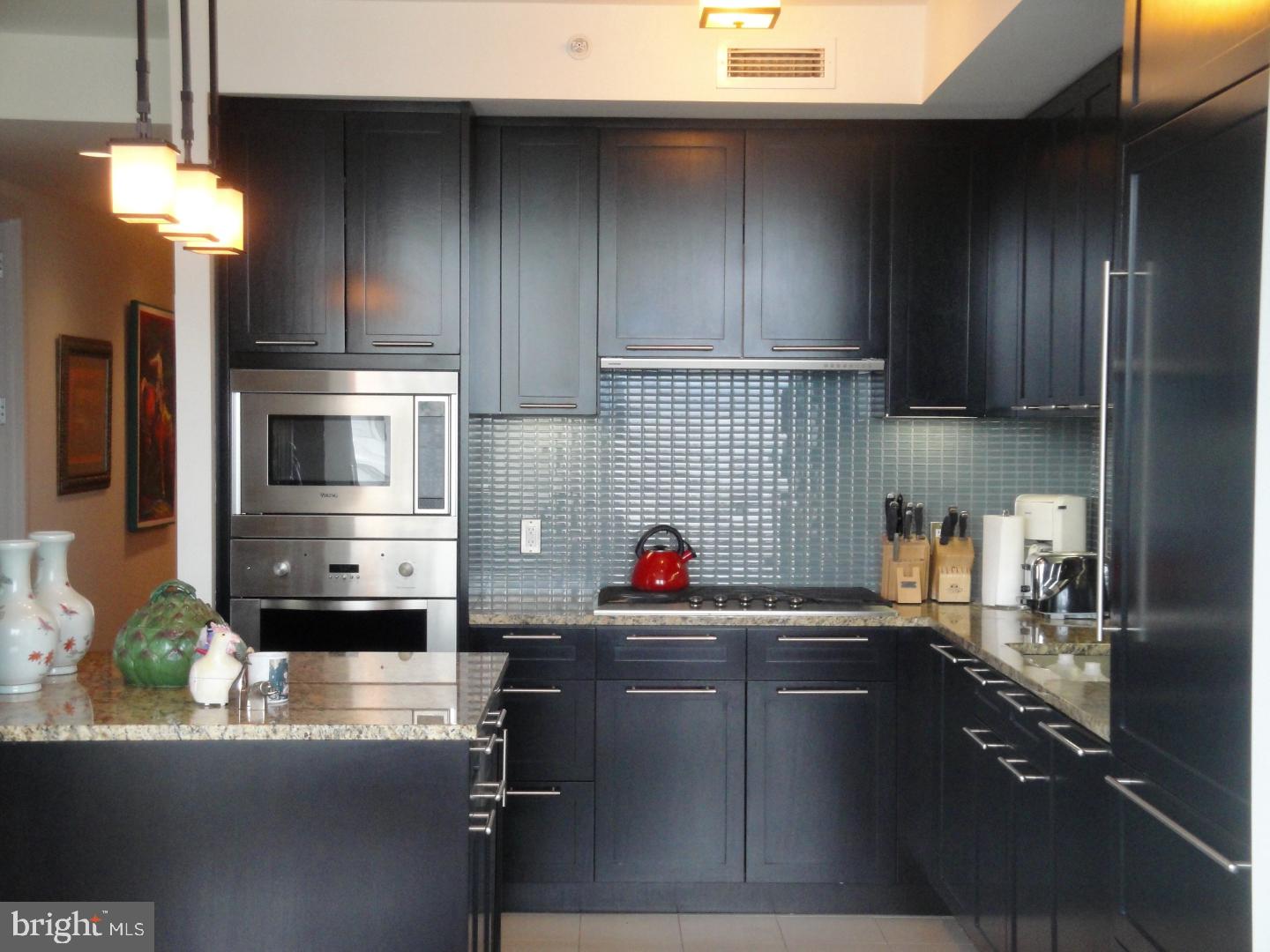 AVENUE OF THE ARTS - Residential