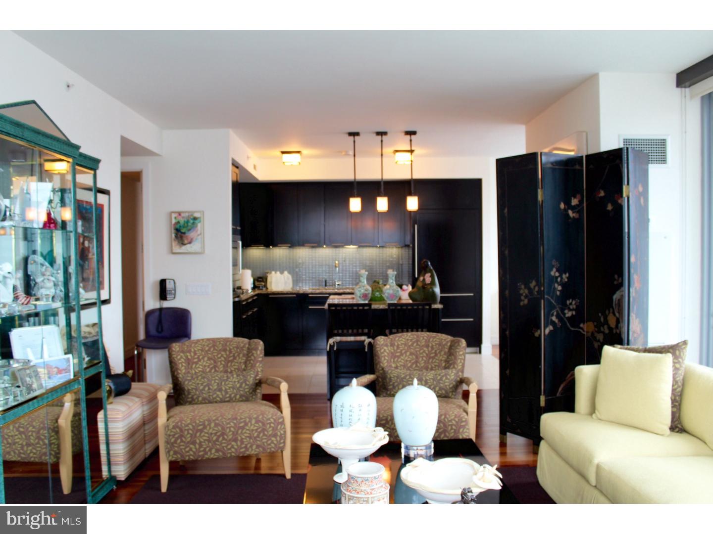 AVENUE OF THE ARTS - Residential