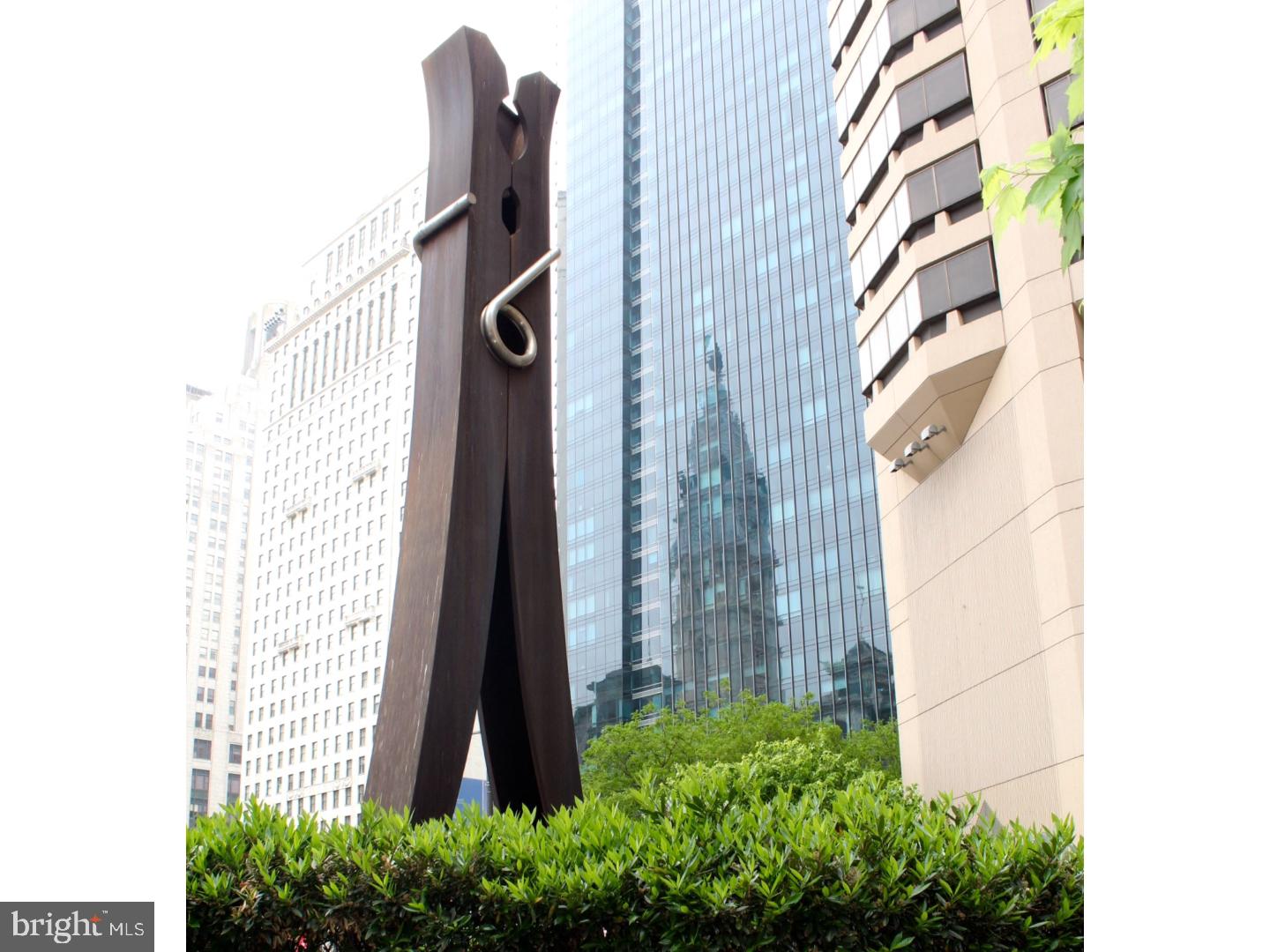 AVENUE OF THE ARTS - Residential