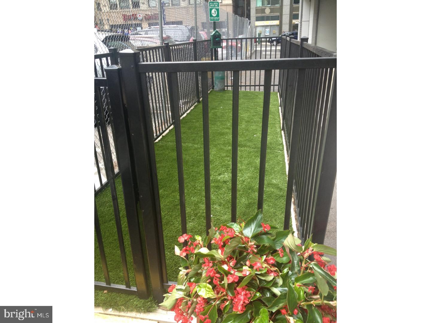 AVENUE OF THE ARTS - Residential