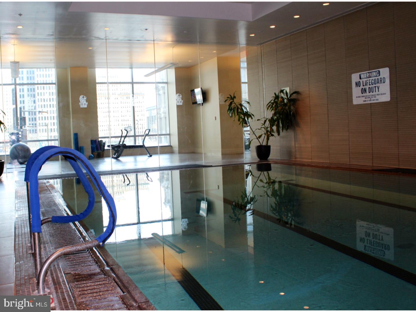 AVENUE OF THE ARTS - Residential