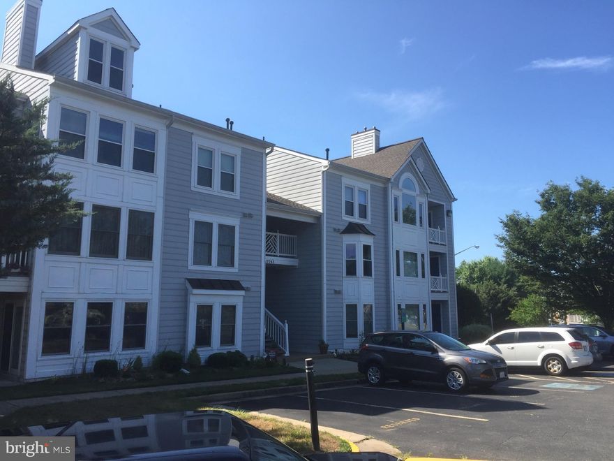 SPACIOUS 2 BEDROOM W/ 2 PRIVATE BATHS, MASTER BEDROOM W/ CEILING FAN W/ PATIO W/ CROWN MOLDING, LIVING ROOM W/ CEILING FAN W/ CHAIR & CROWN MOLDING W/ GAS FIRE PLACE,SUN ROOM/ DEN W/ PATIO, FORMAL DINING ROOM W/ CHAIR MOLDING & CROWN MOLDING, SPACIOUS KITCHEN W/ PLENTY OF ROOM W/ LOTS OF CABINETS, WALK TO WALMART,CLOSE TO SHOPPING CENTERS, CLOSE TO VRE, I-95,AMENITIES POOL  FITNESS CTR & TOT LOT