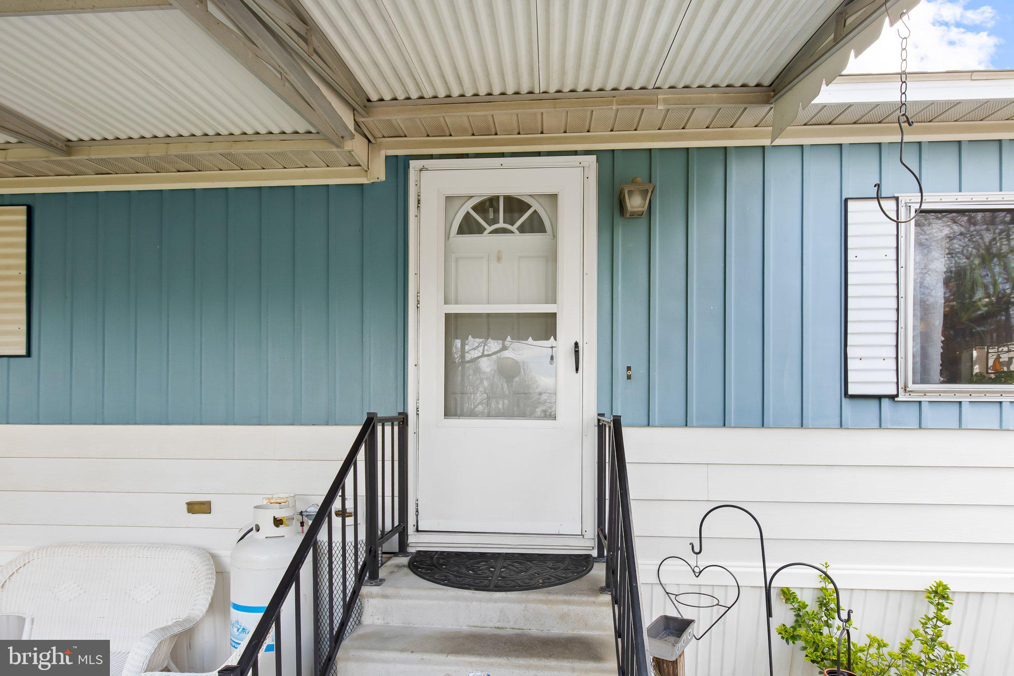 748 AZALEA LANE