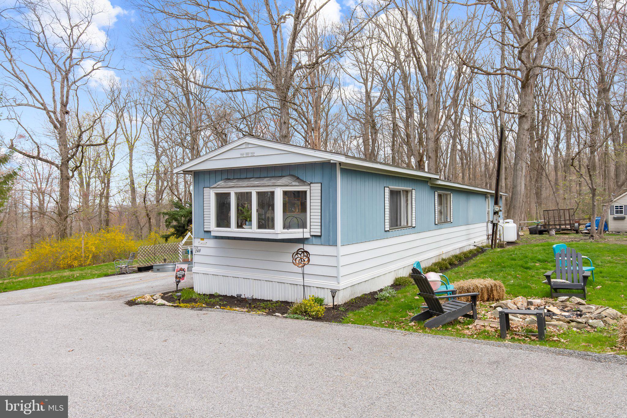 748 AZALEA LANE