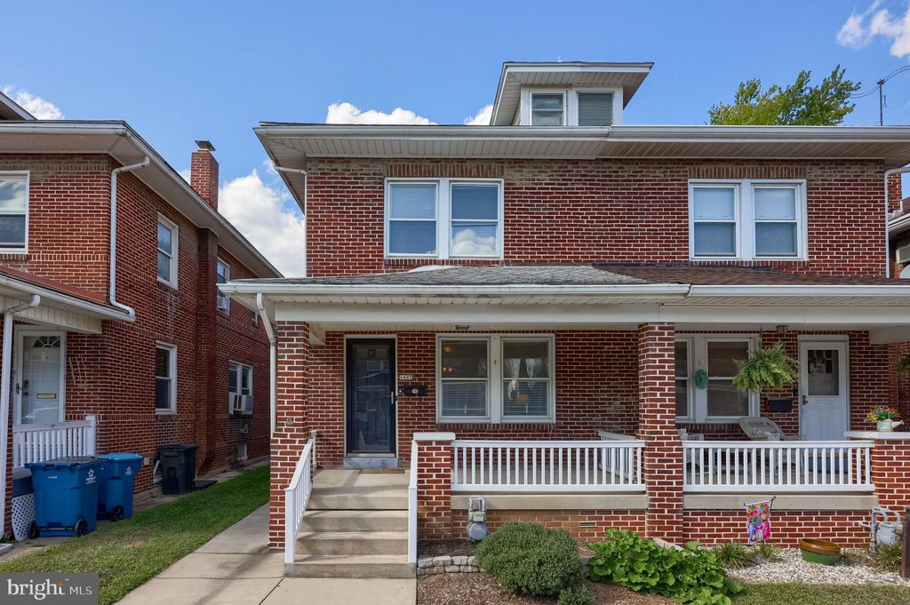 Photo of 1637 Monroe Street, YORK, PA 17404 (MLS # PAYK2089284)