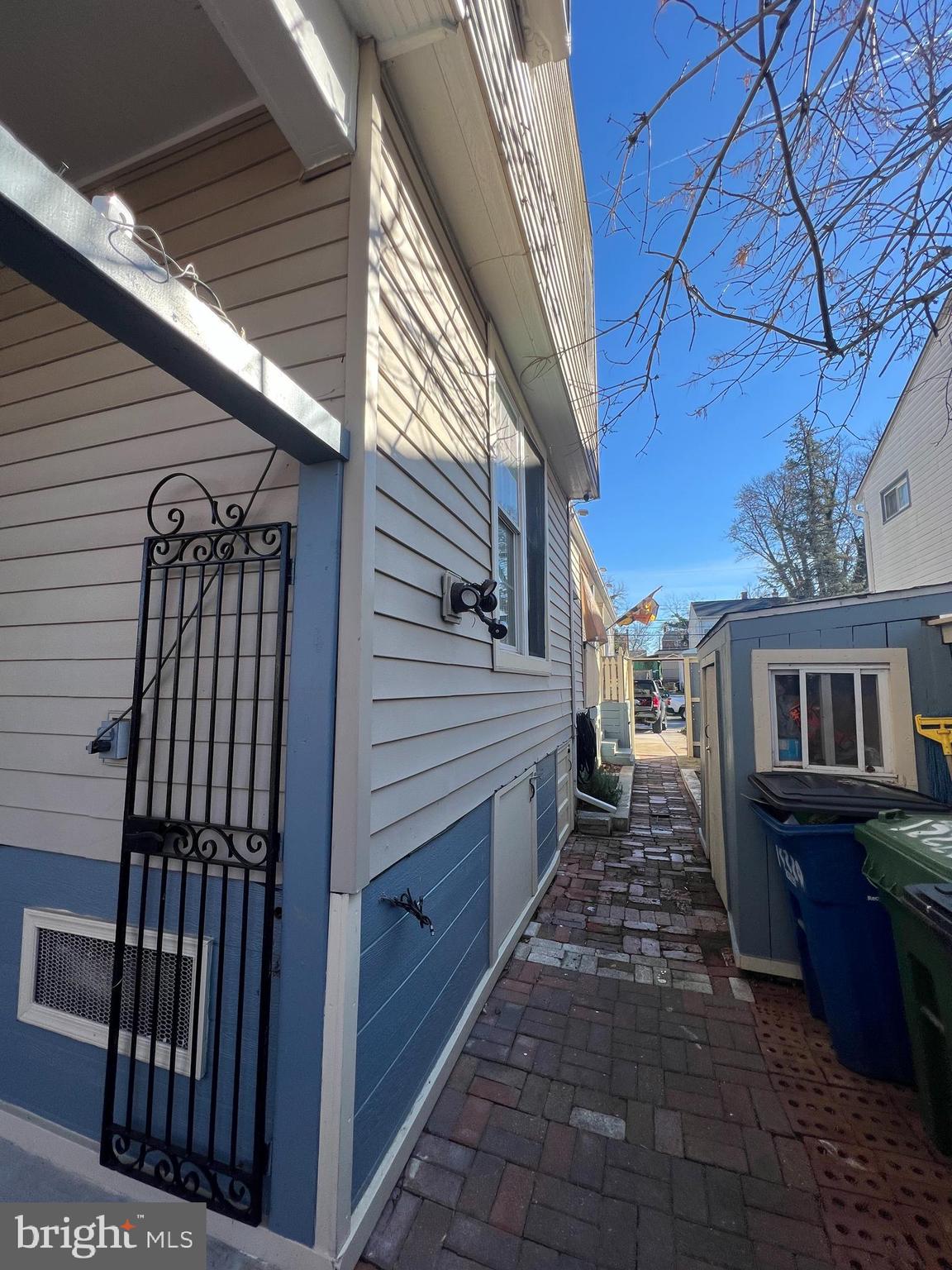 CONNECTICUT AVENUE ESTATES - Residential Income