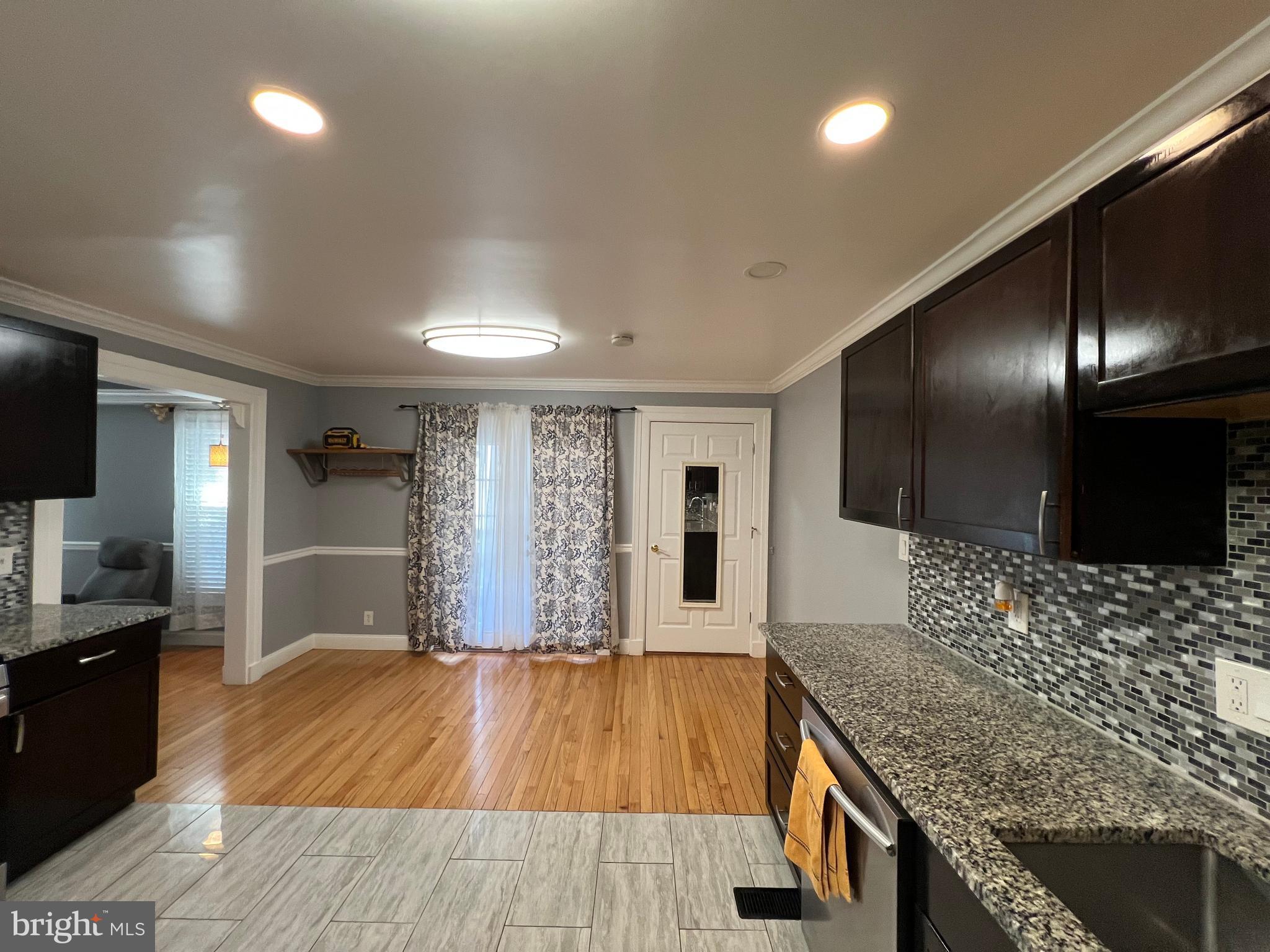 CONNECTICUT AVENUE ESTATES - Residential Income