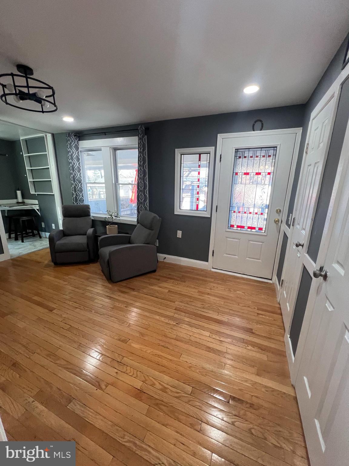 CONNECTICUT AVENUE ESTATES - Residential Income