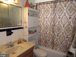 WEST HILLS - Residential