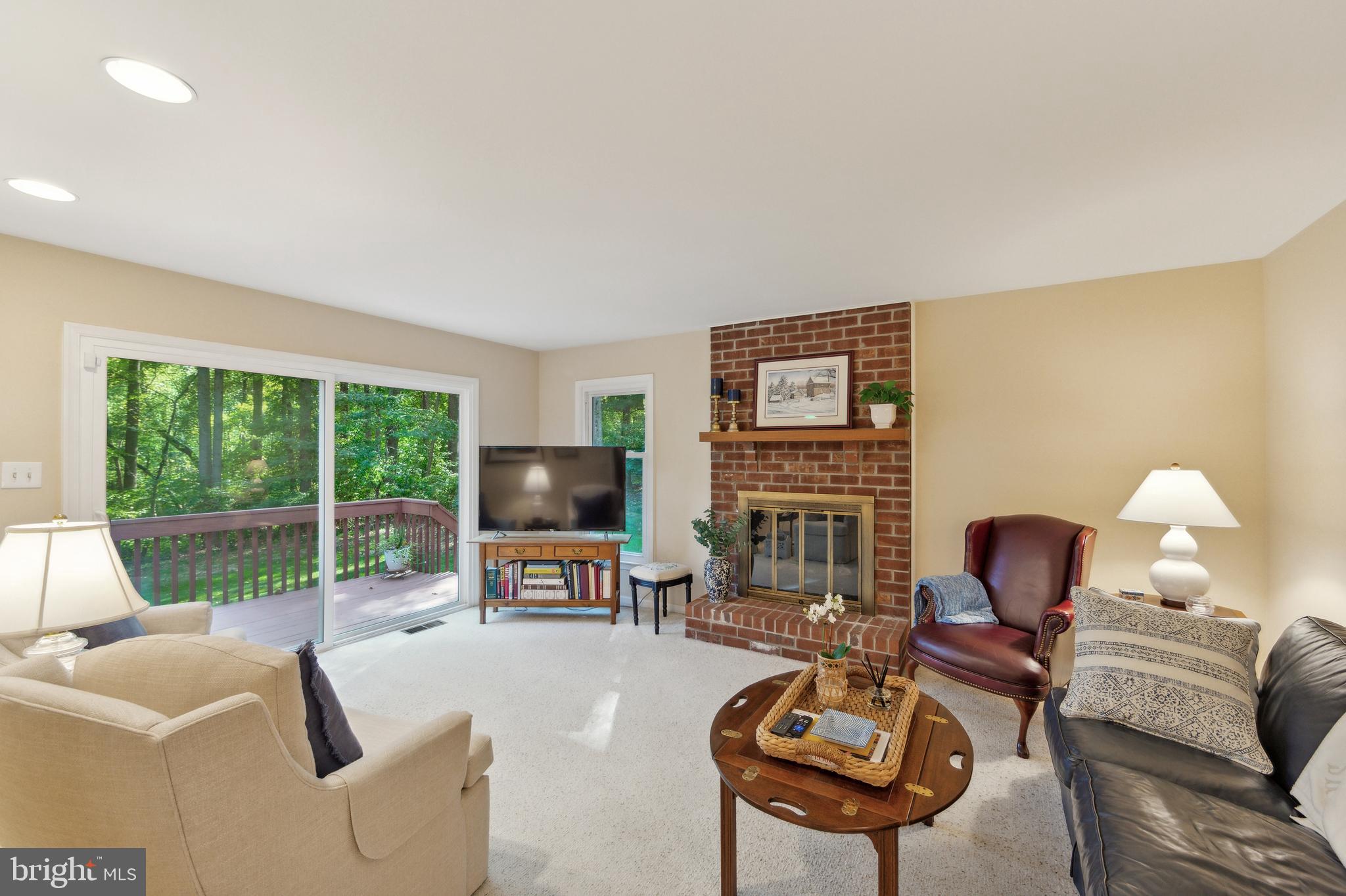 HERSHEYS MILL ESTS - Residential