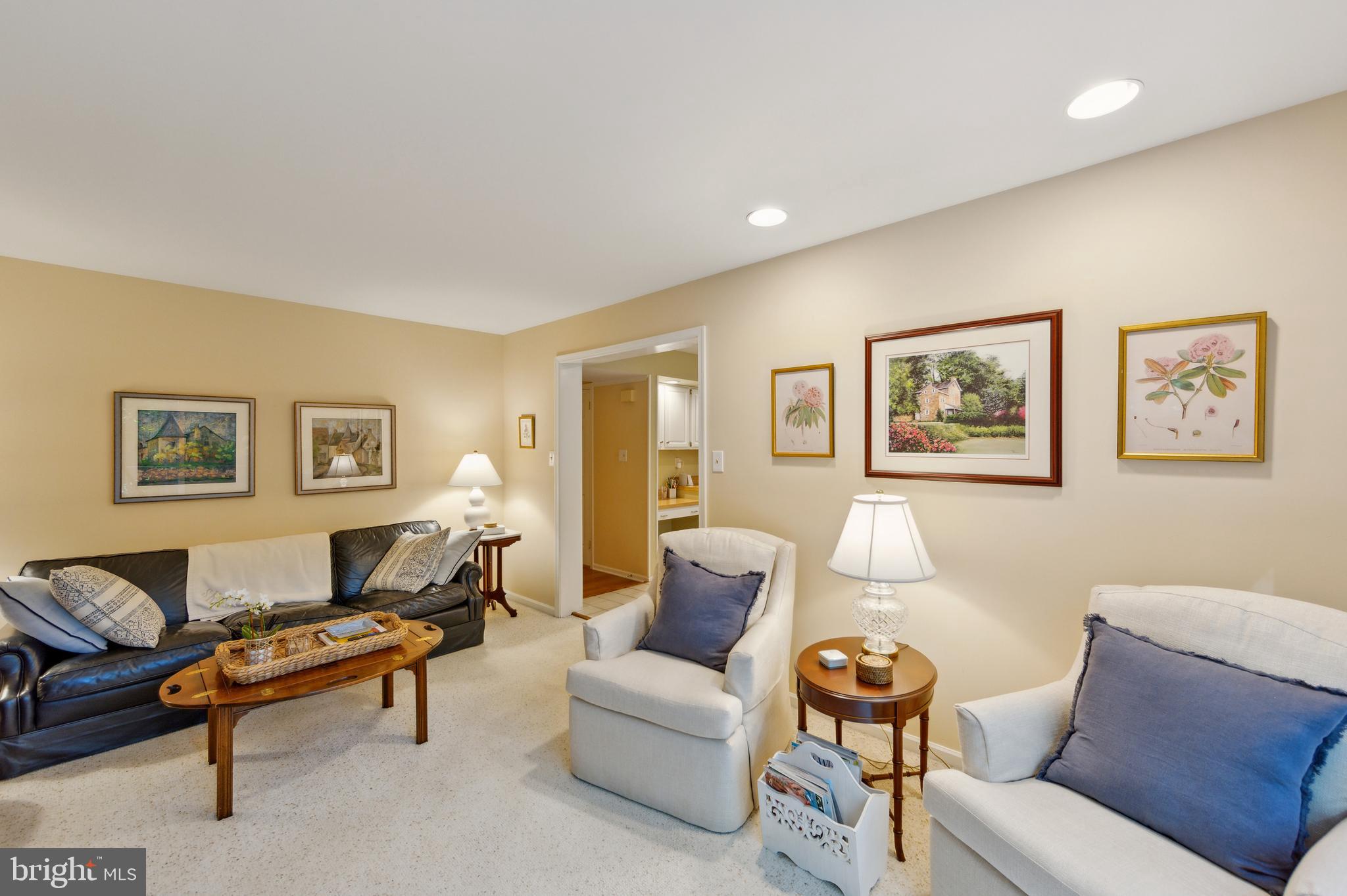 HERSHEYS MILL ESTS - Residential