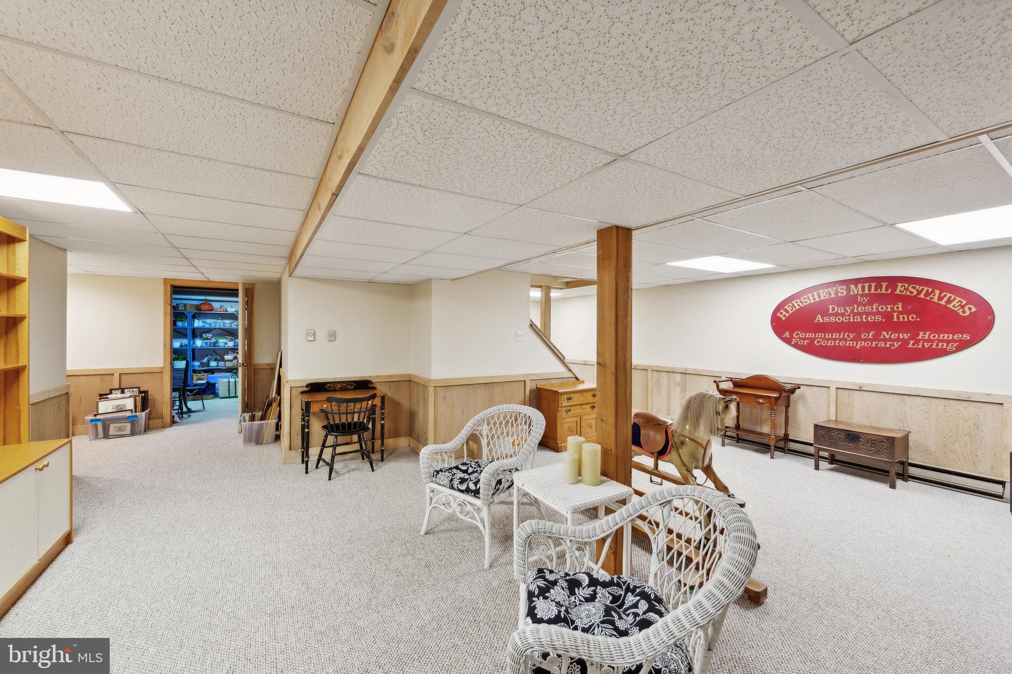 HERSHEYS MILL ESTS - Residential