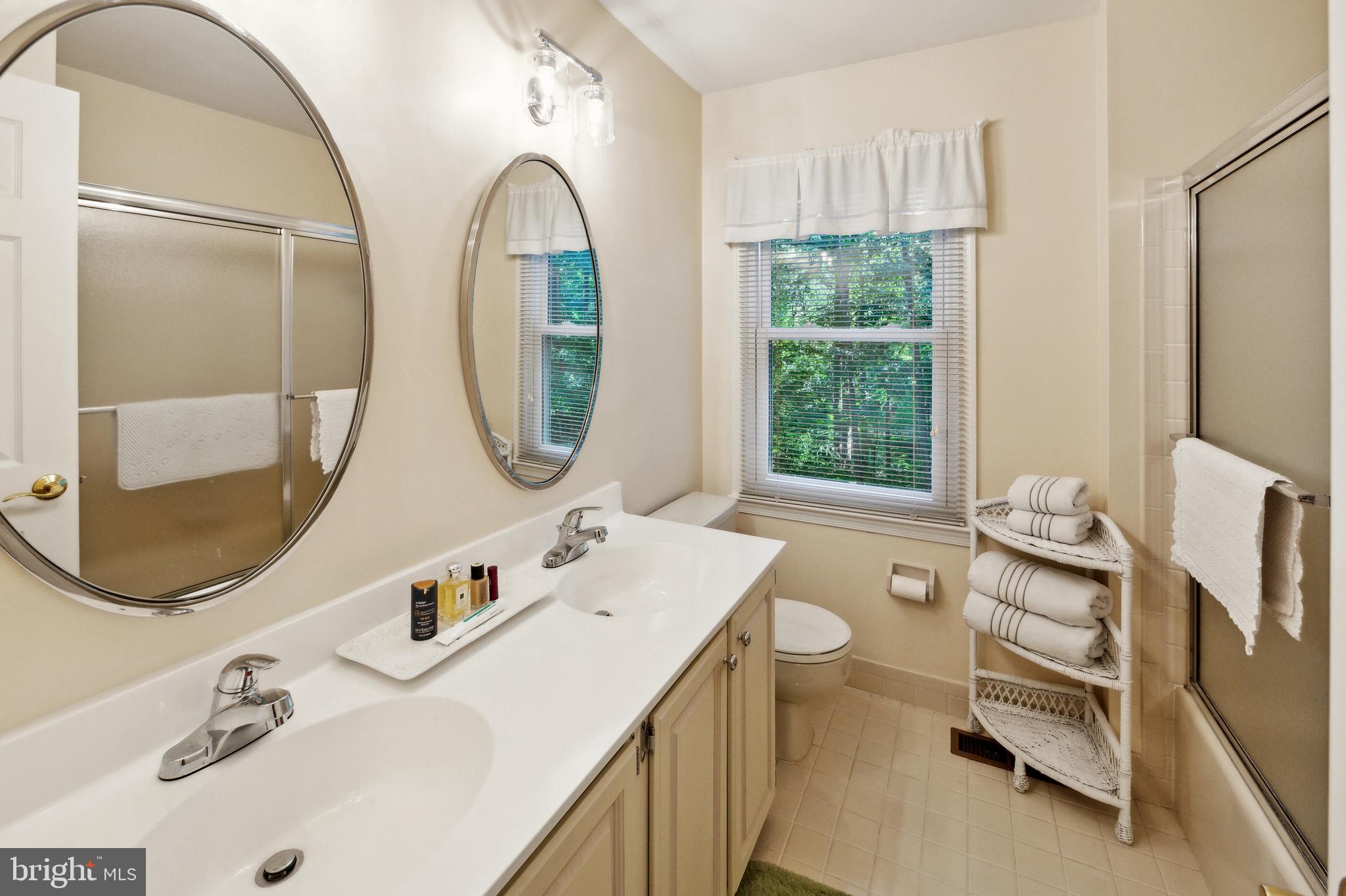 HERSHEYS MILL ESTS - Residential