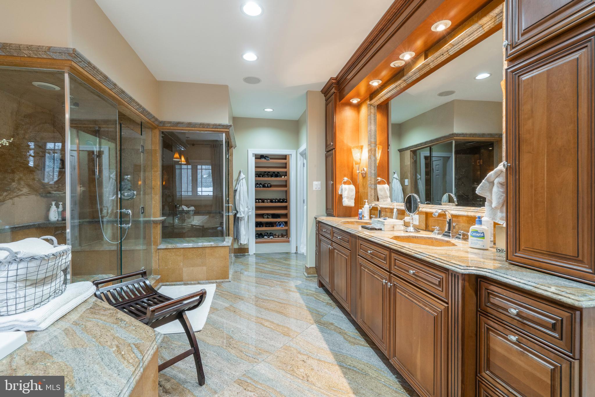 NORTHWOODS - Residential