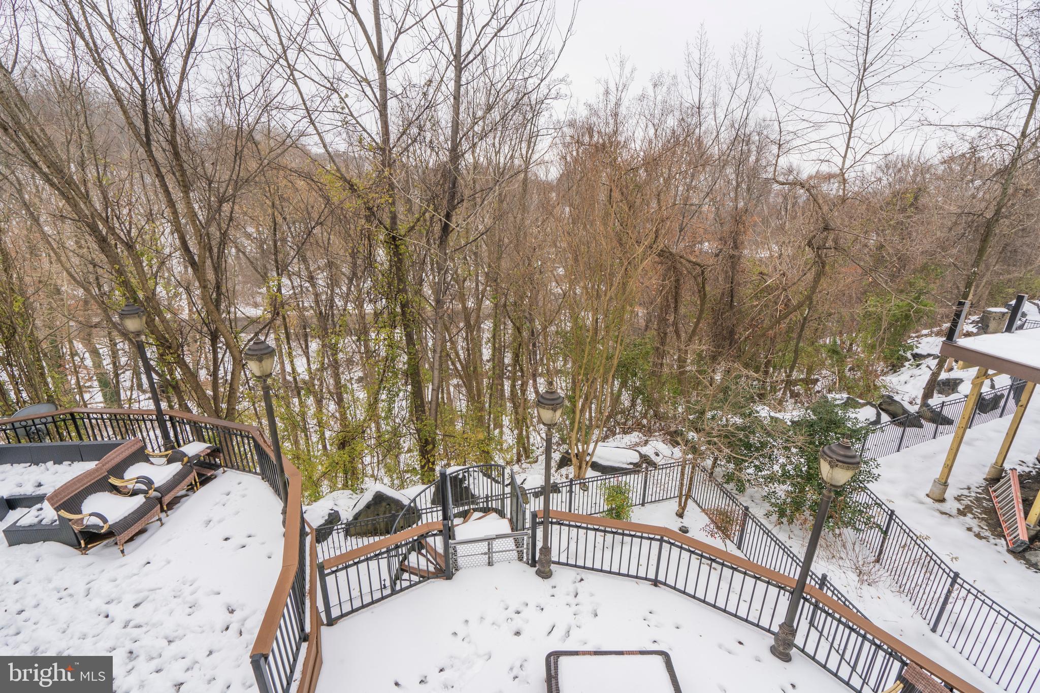 NORTHWOODS - Residential