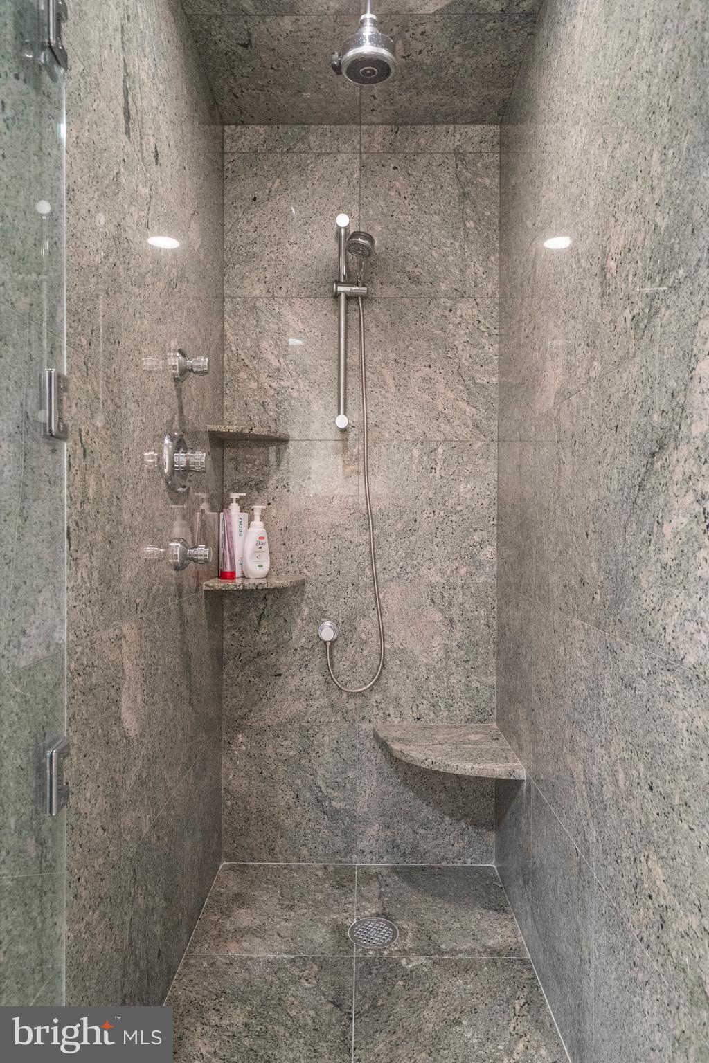 NORTHWOODS - Residential