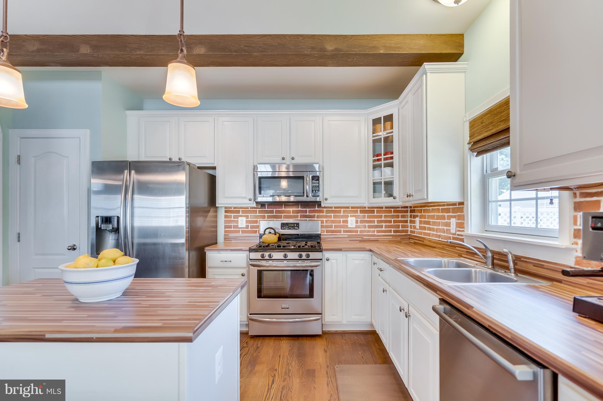 LAUREL - Residential