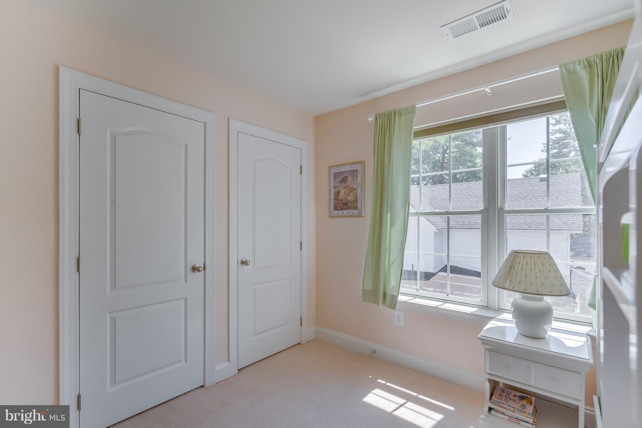 LAUREL - Residential