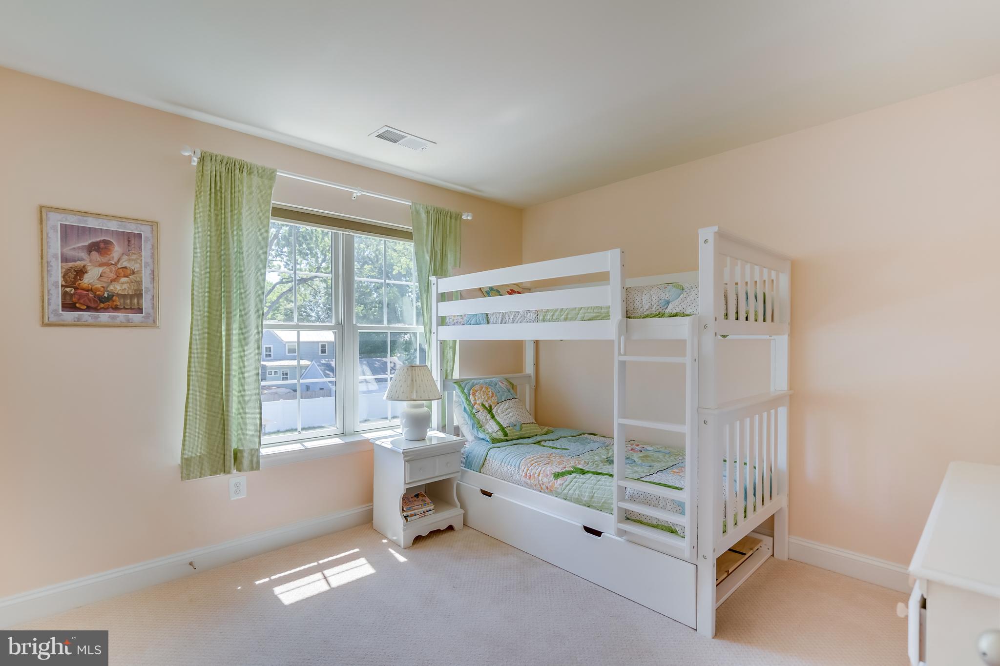 LAUREL - Residential