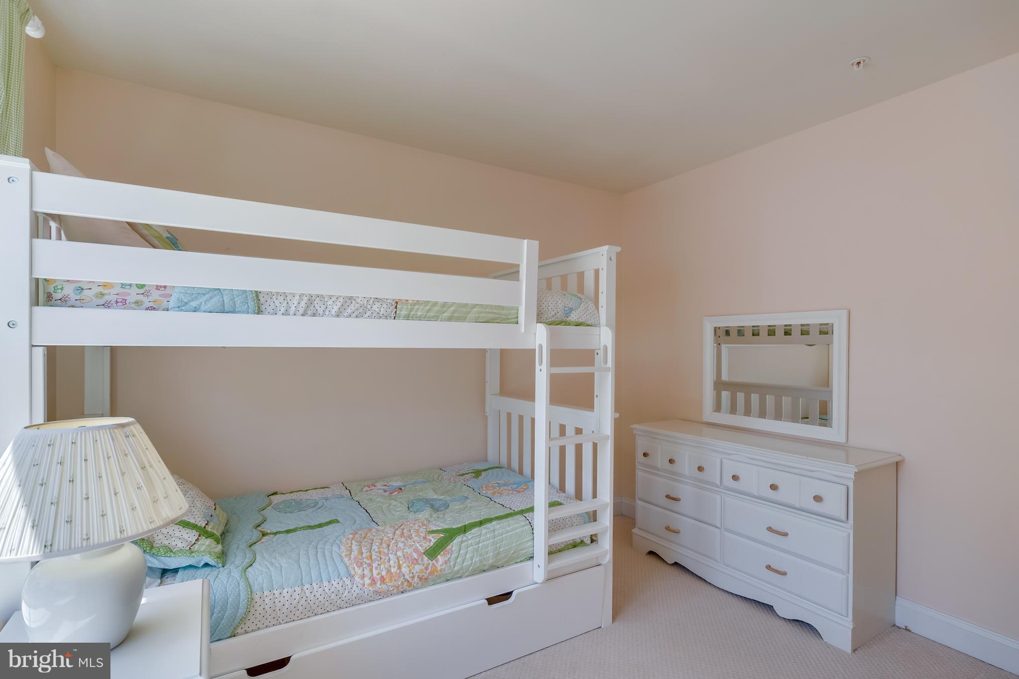 LAUREL - Residential