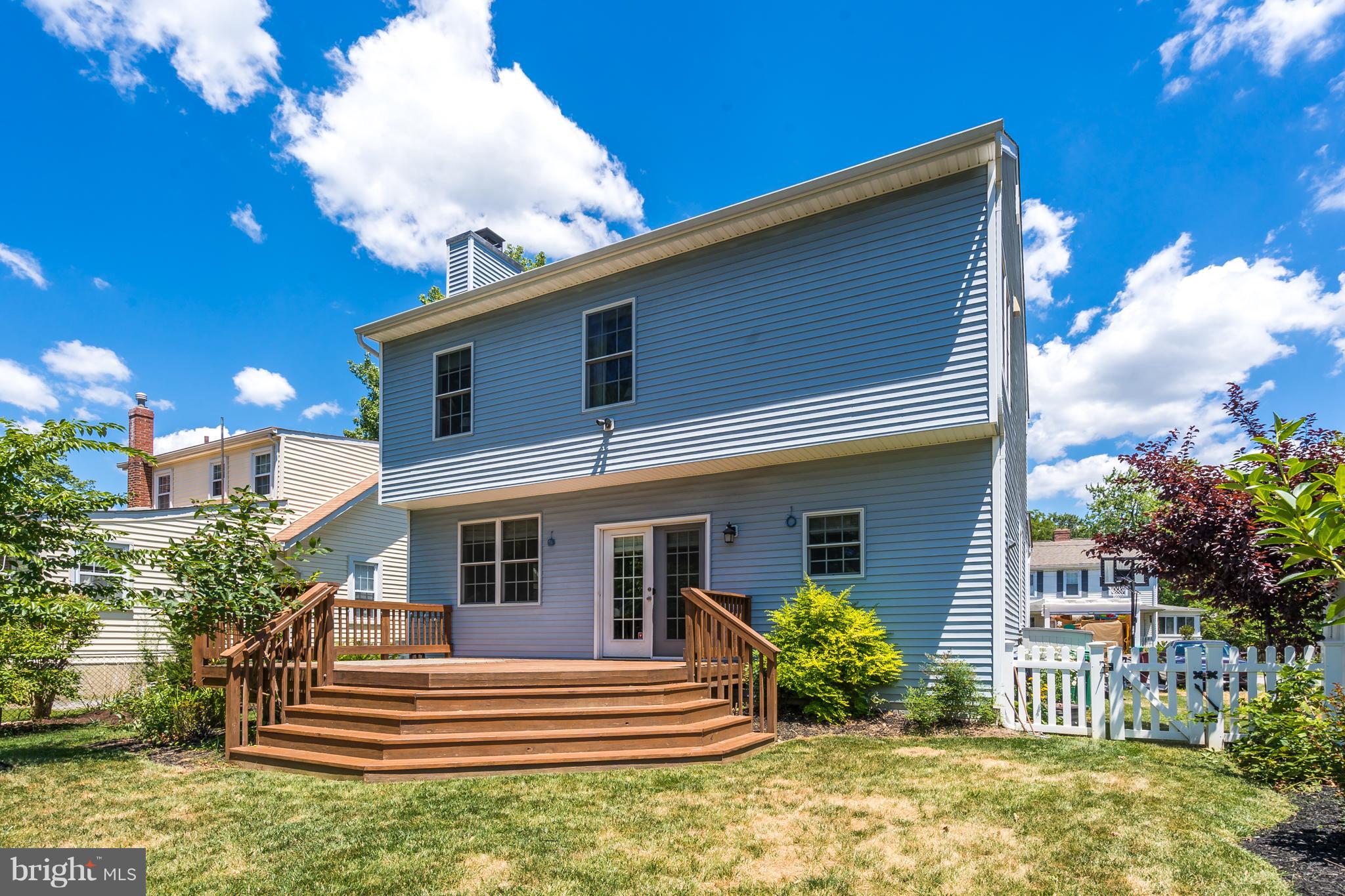 LAUREL - Residential