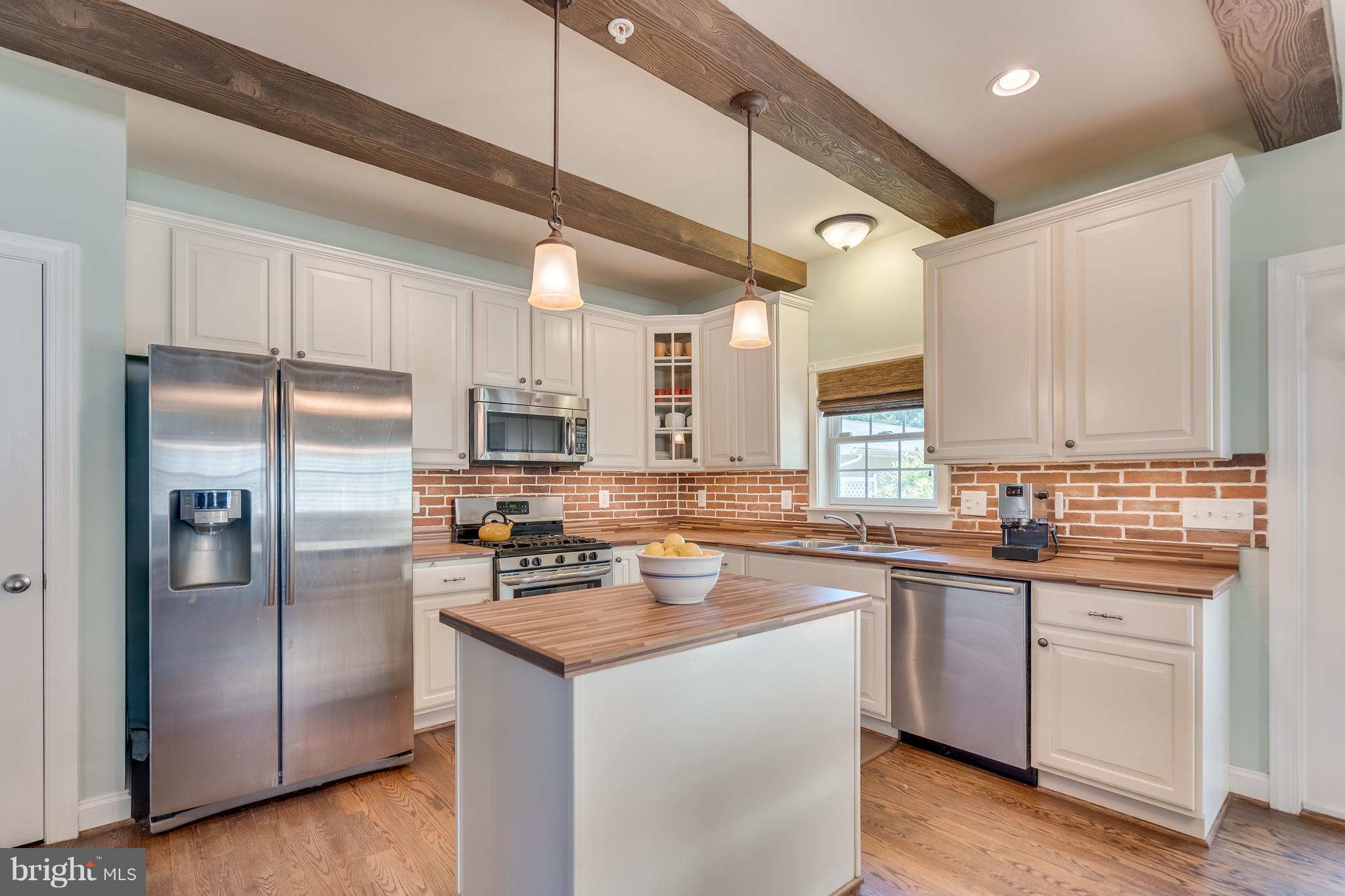 LAUREL - Residential