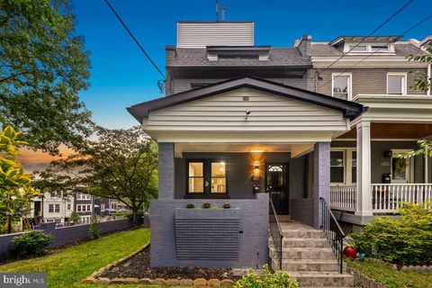 461 DELAFIELD PLACE NW WASHINGTON DC 20011