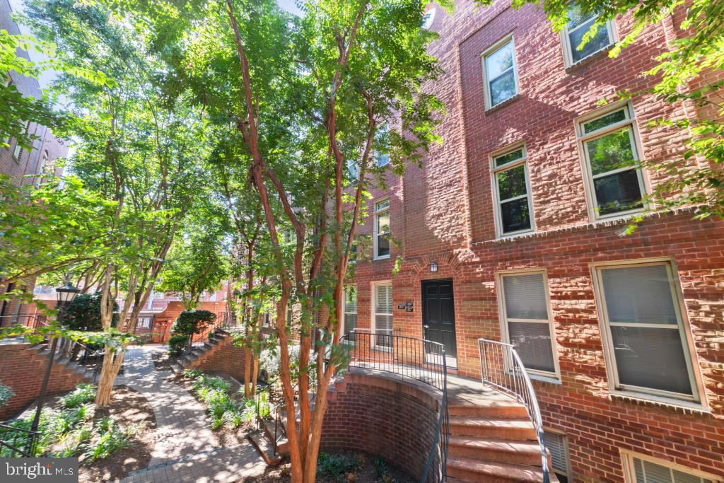 1441 A STREET NE 1441