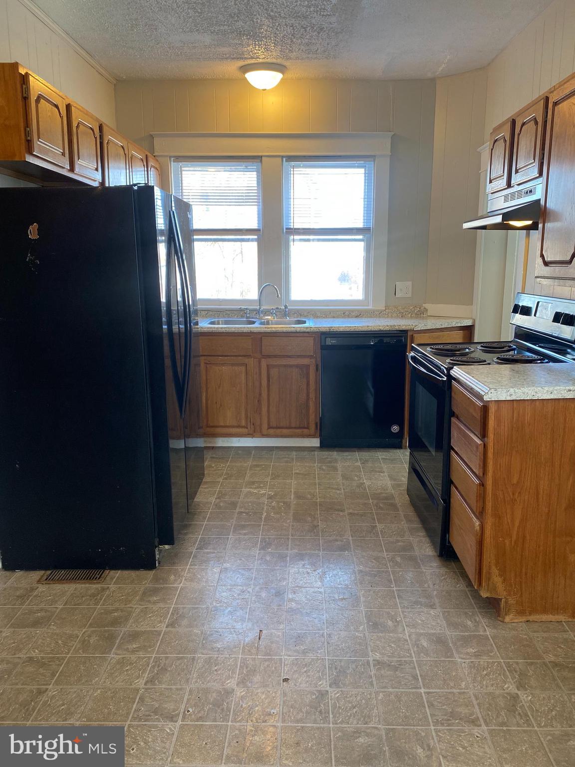 MARTINSBURG PIKE - Residential Lease