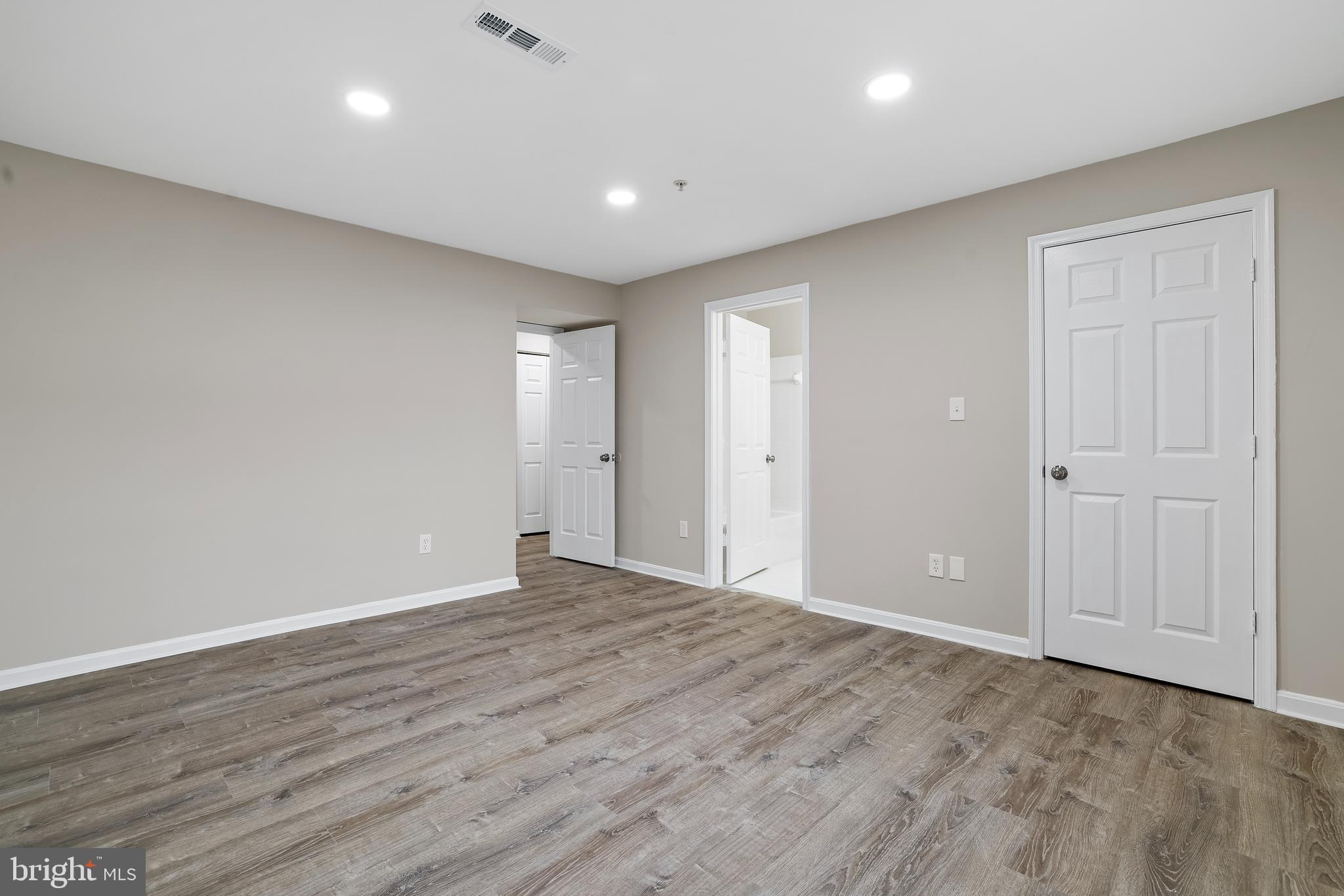 RIVER PARK - Residential