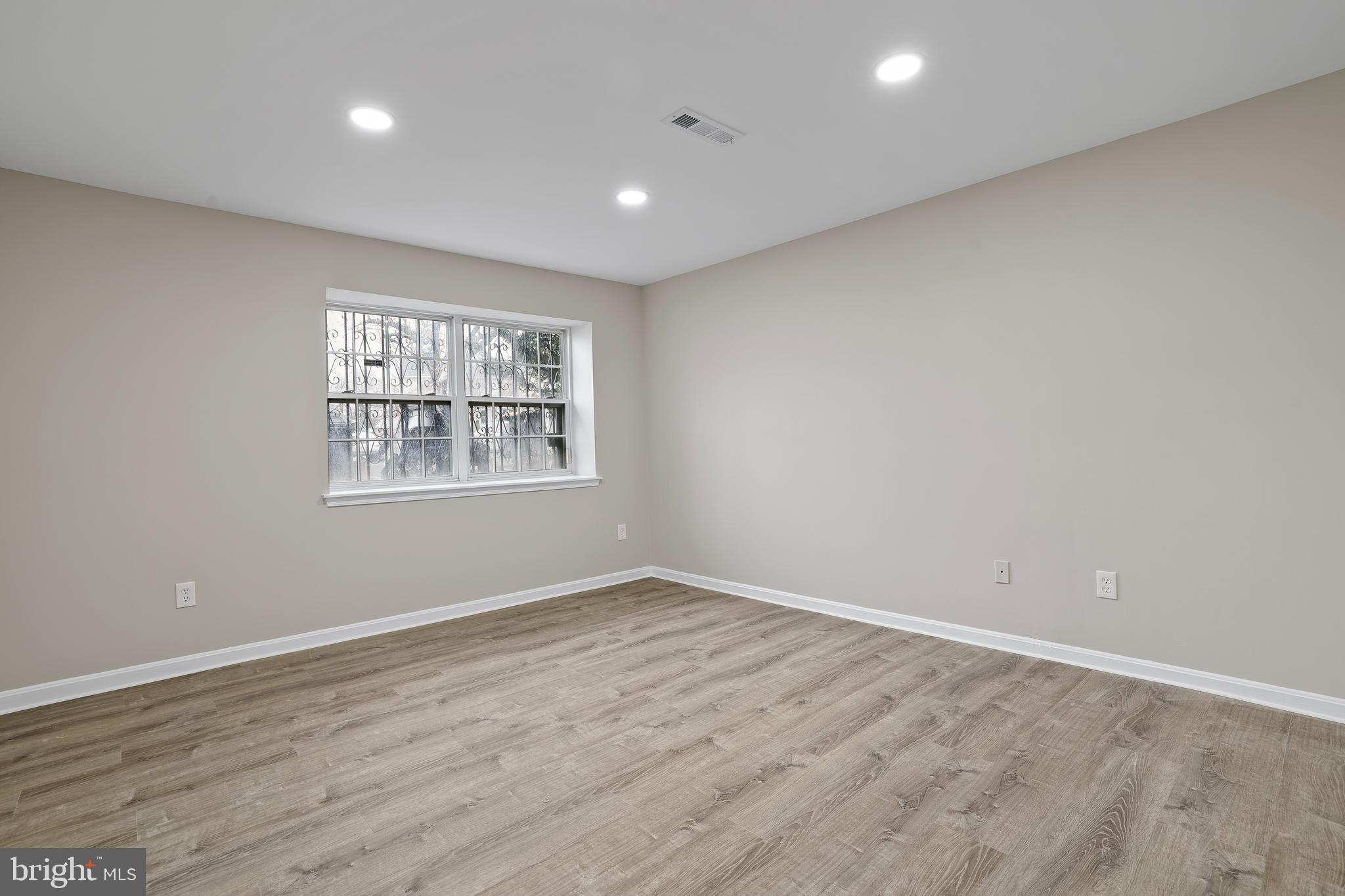 RIVER PARK - Residential