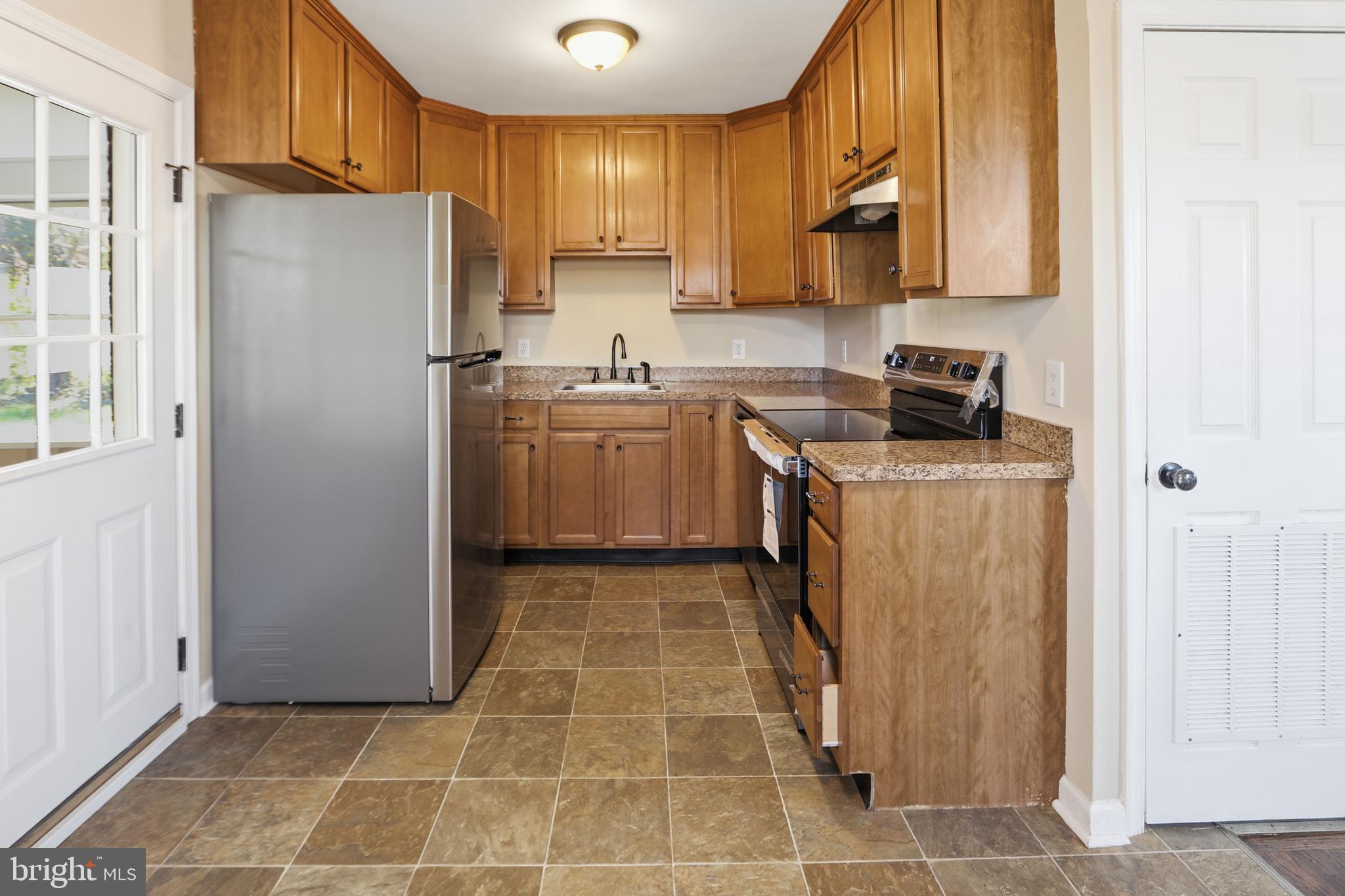 LEEDOM ESTATES - Residential