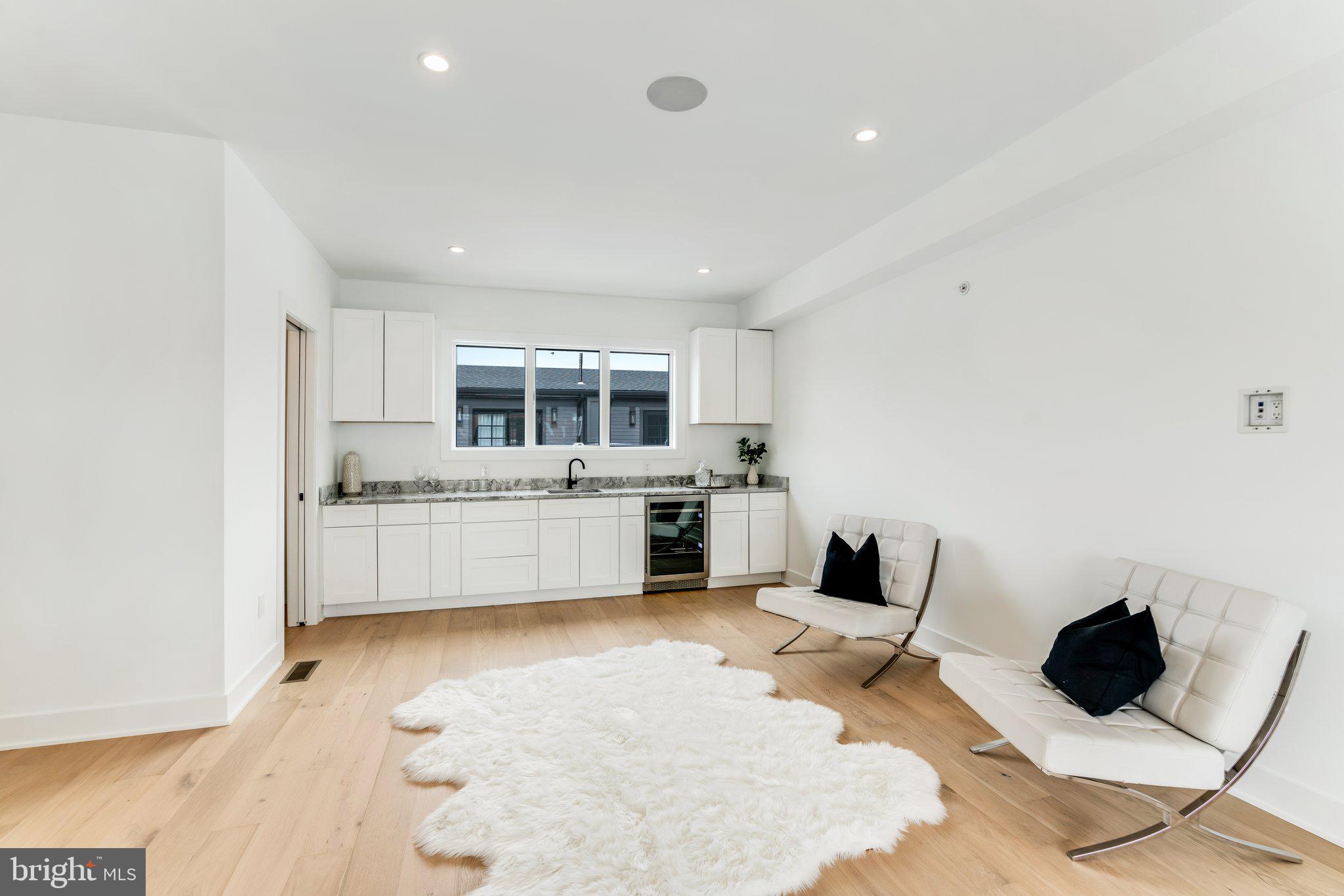 CENTER CITY - Residential