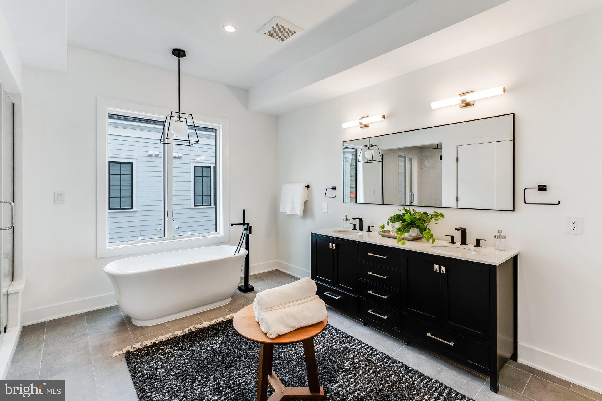 CENTER CITY - Residential