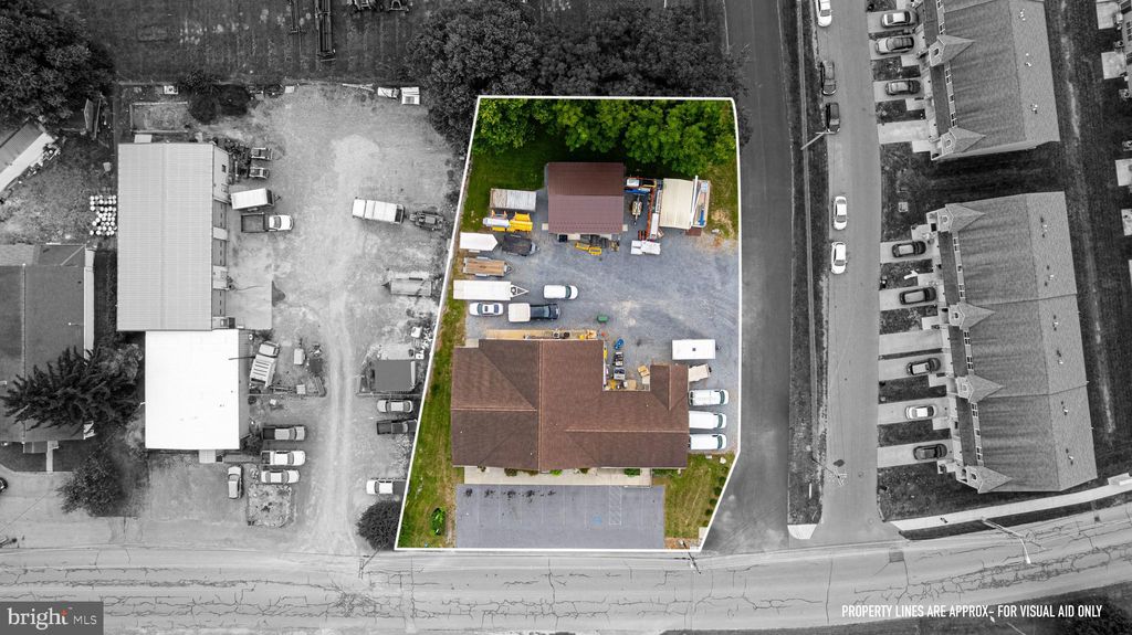 Photo of 965 Progress Rd #953, 955, 965, 975, CHAMBERSBURG, PA 17201 (MLS # PAFL2029090)