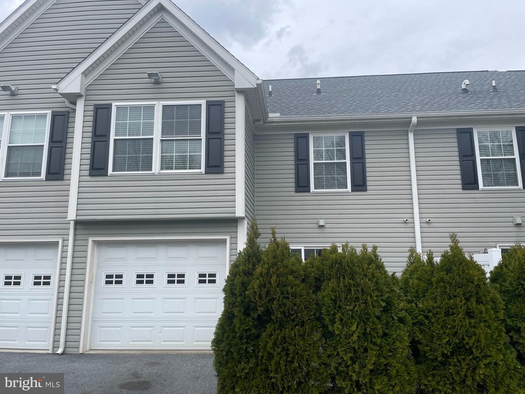 Photo of 246 Cool Creek Way, Lancaster, PA 17602 (MLS # PALA2049152)