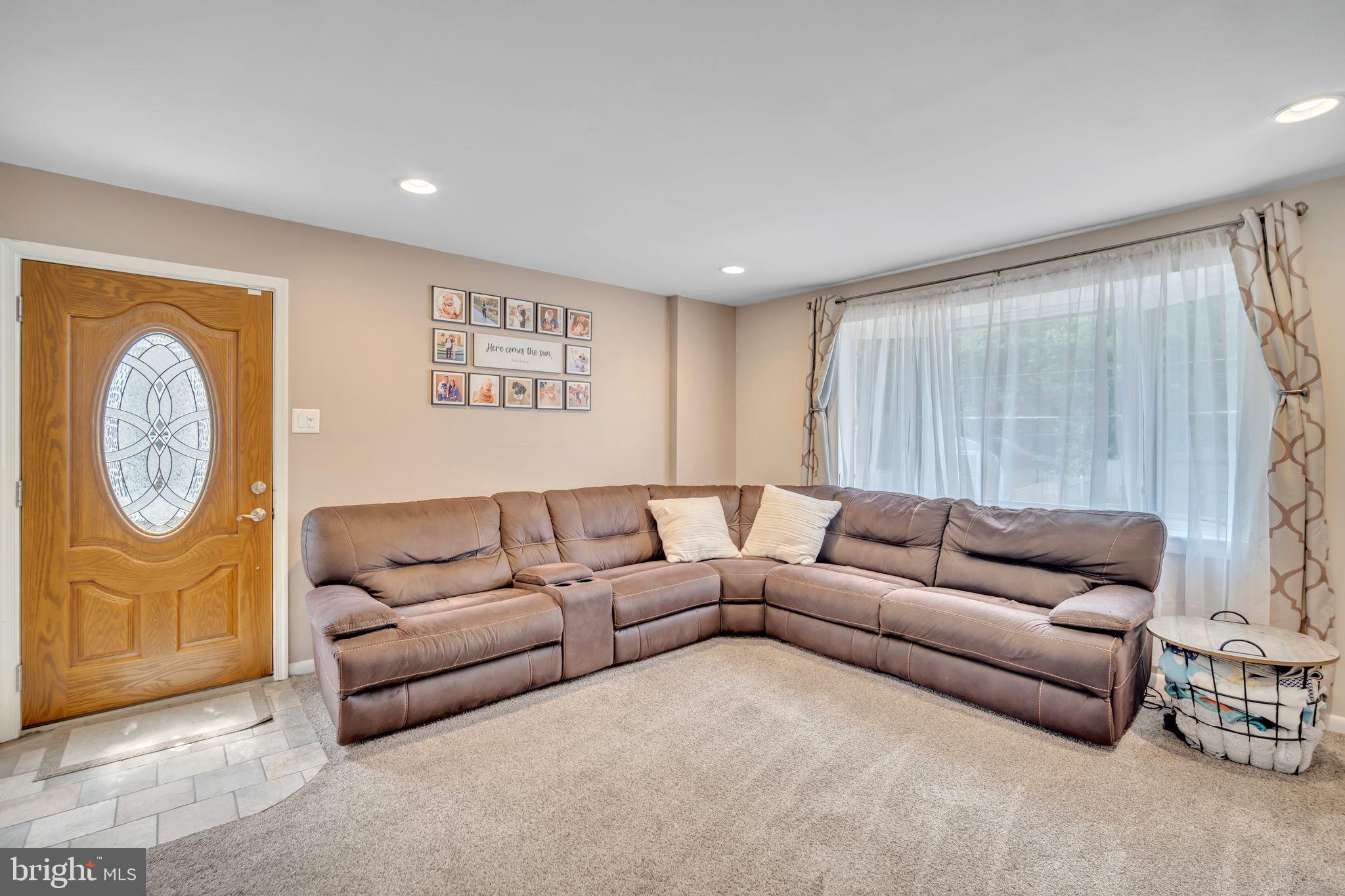 SOMERTON - Residential