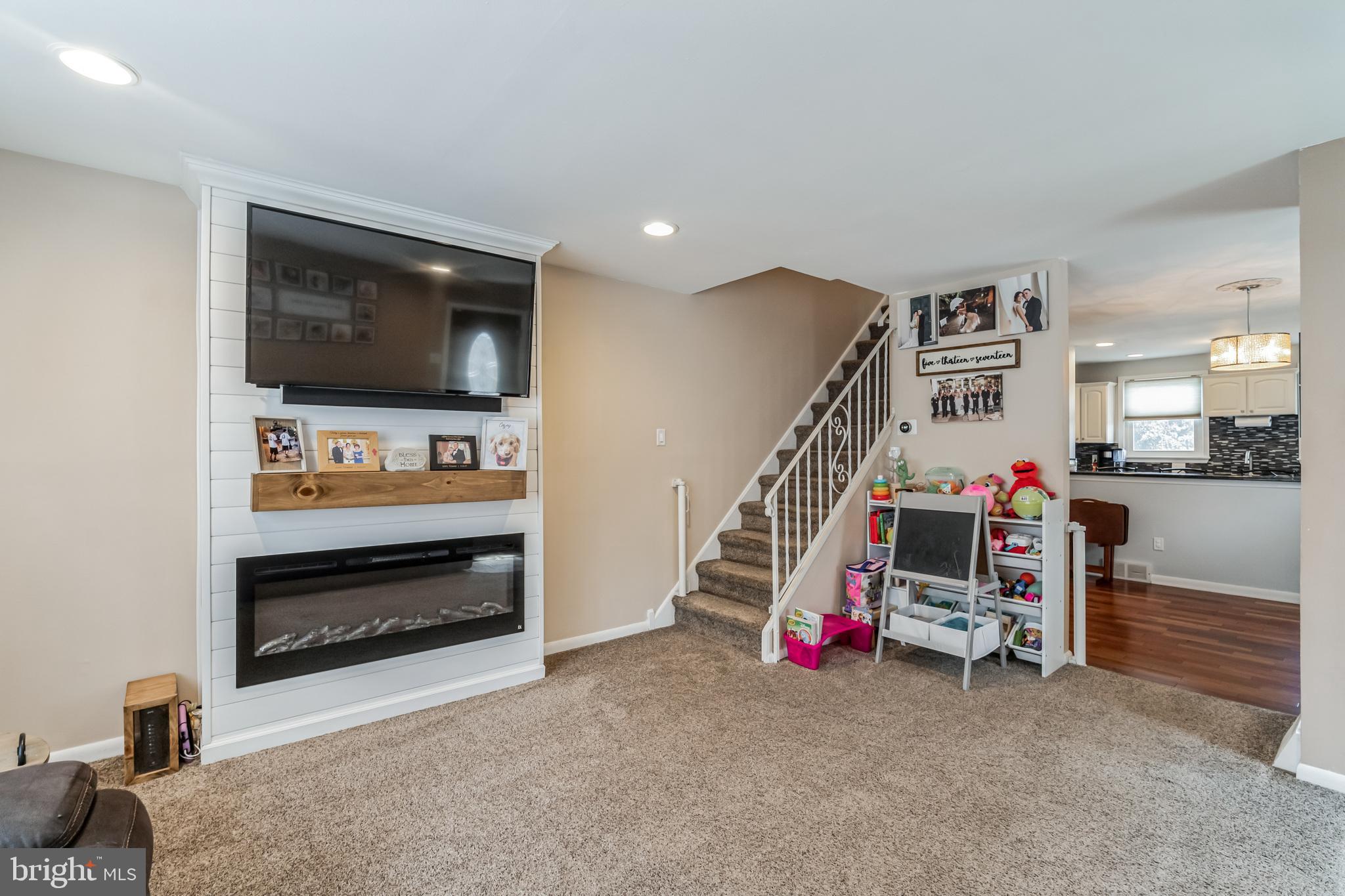 SOMERTON - Residential