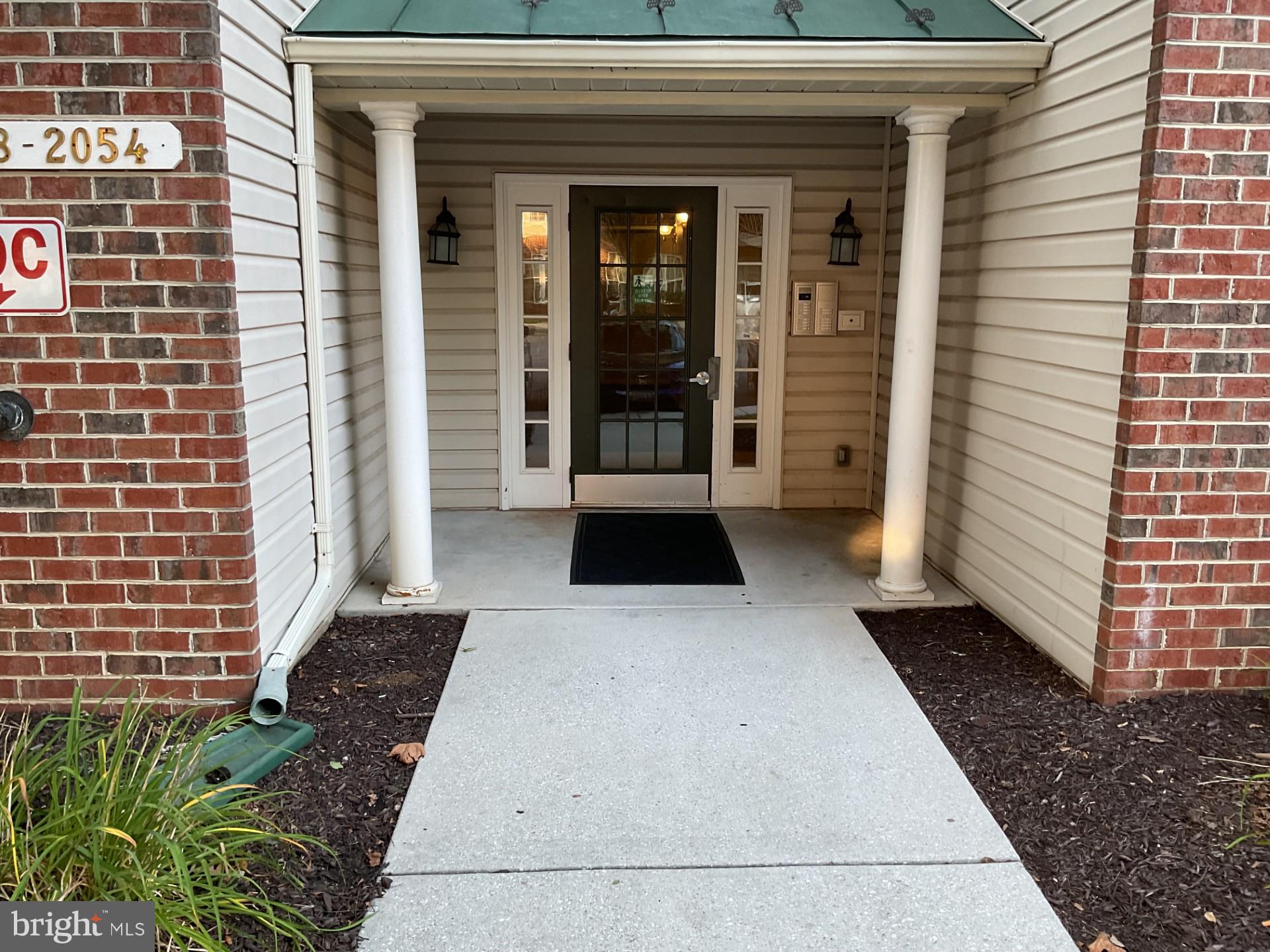 2054 HUNTING RIDGE