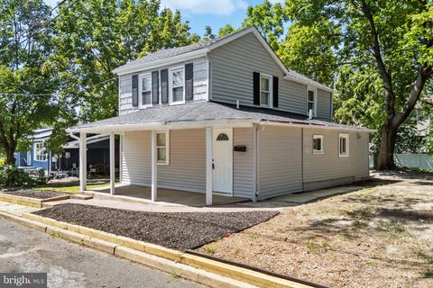 27 E PHOENIX AVENUE LAWNSIDE NJ 08045