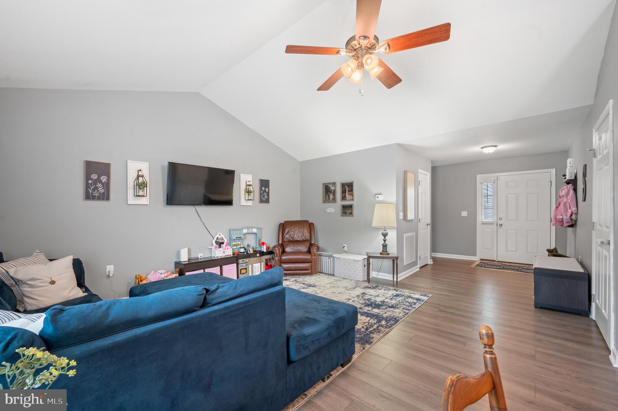 THE VINEYARDS - Residential