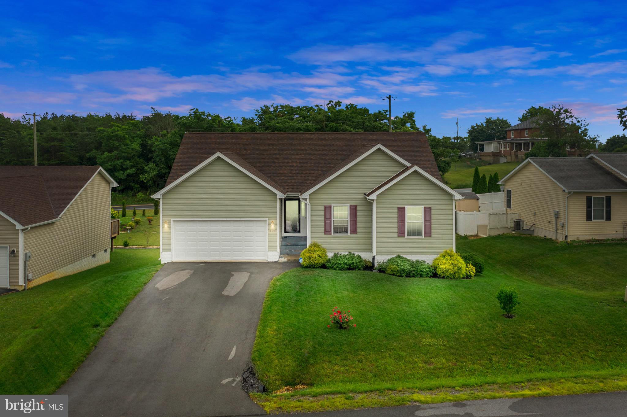 THE VINEYARDS - Residential
