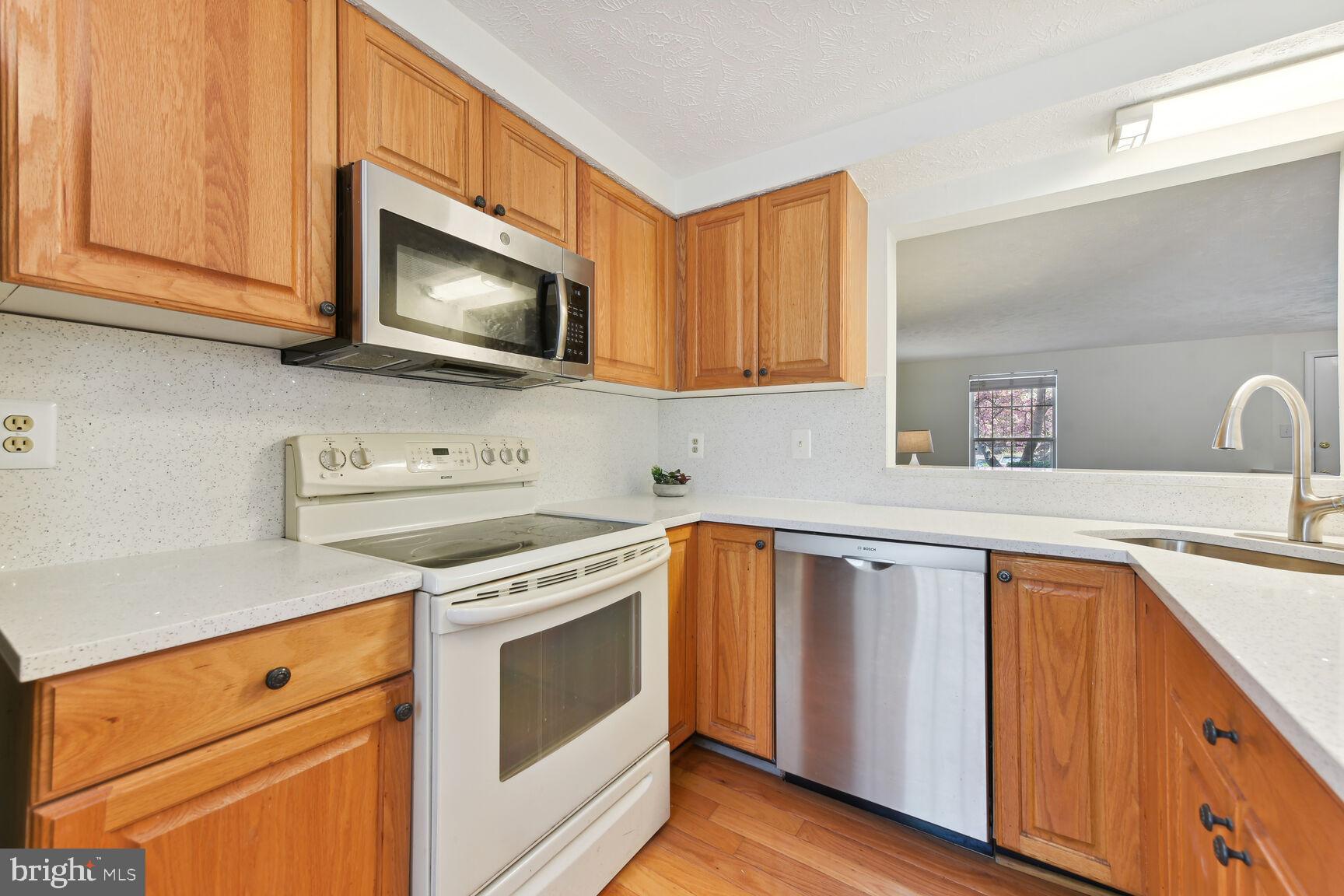 RESTON - Residential